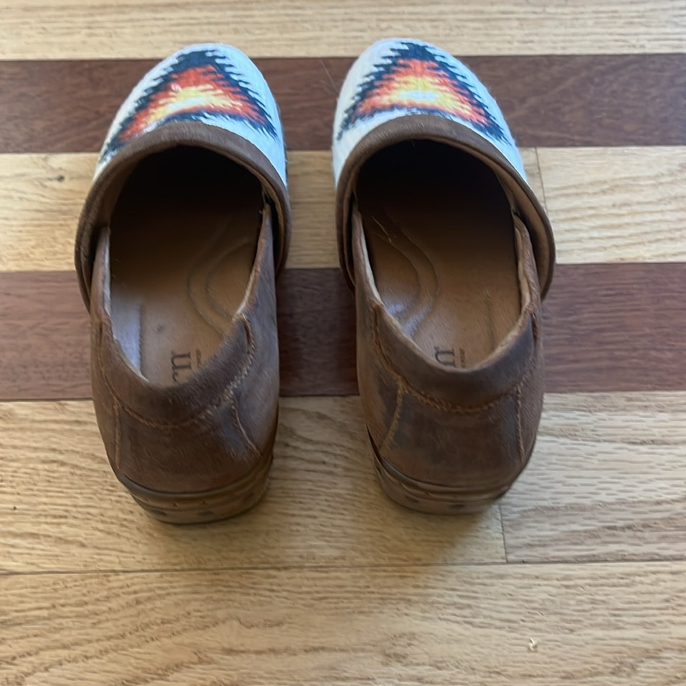 Born Bailie Clogs - Picture 4 of 5